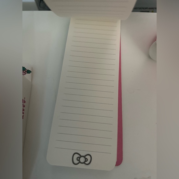 Hello kitty notebook - Picture 2 of 2